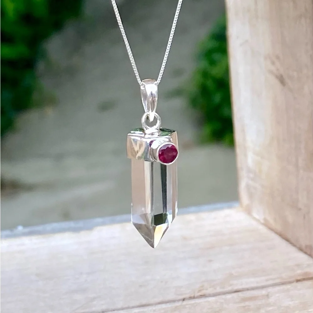 White Quartz & Garnet Necklace - Picture 8 of 13